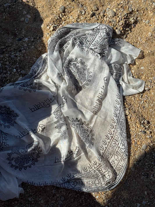 White & Black Pareo Skirt